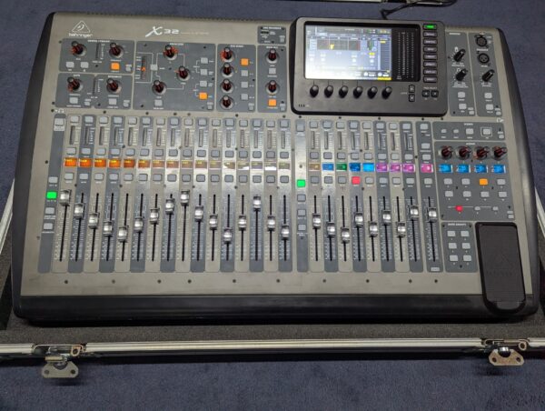 PXL_20251106_144414313 Behringer X32 Full Size Digital Mixing Desk
