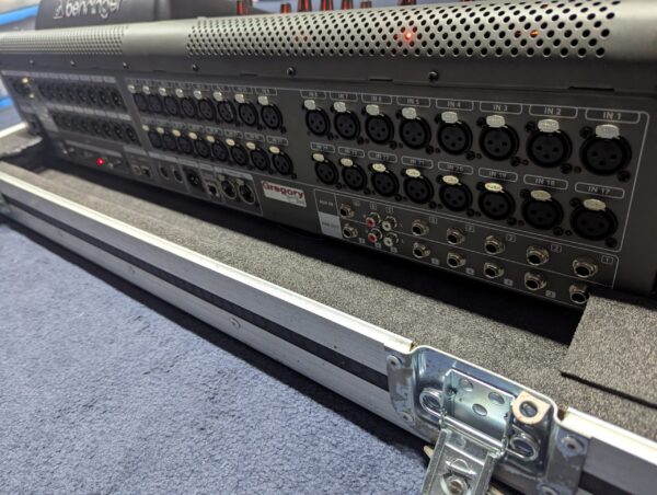 PXL_20251106_144504816 Behringer X32 Full Size Digital Mixing Desk